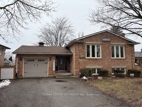 152 1/2 Fairview Ave, St Thomas, ON, N5R4X9 | Card Image