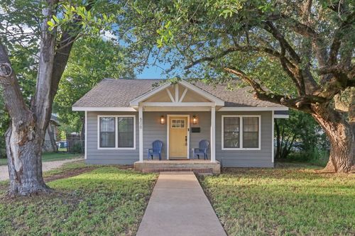 608 E 13th Ave, Belton, TX, 76513-2218 | Card Image