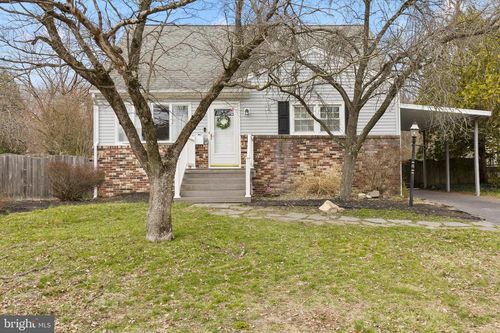 82 Armour Ave, Hamilton, NJ, 08619-2902 | Card Image