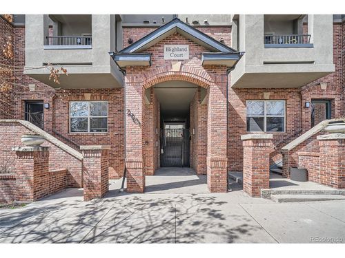 unit-8-2901 Wyandot St, Denver, CO, 80211-3896 | Card Image