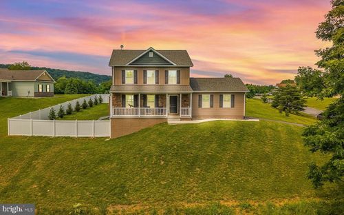 123 Hank Aaron Rd, Berkeley Springs, WV, 25411-7092 | Card Image