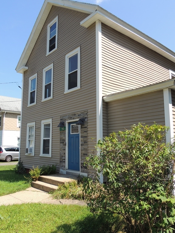 Quaboag St, Warren, MA 01083