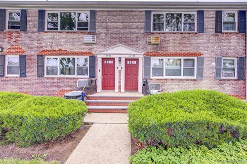 275a-67-28 152nd St, Flushing, NY, 11367-1430 | Card Image
