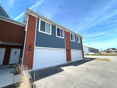 1123-1123 Gillespie Ln, Yorkville, IL, 60560-4796 | Card Image