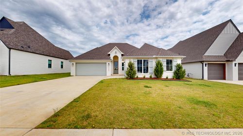 14227 S Evanston Ave, Bixby, OK, 74008-4683 | Card Image