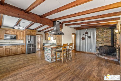 57158 Hillcrest Dr, Yucca Valley, CA, 92284-2132 | Card Image