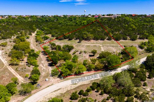 2210-3B Stoneledge Drive, Kerrville, TX, 78028 | Card Image