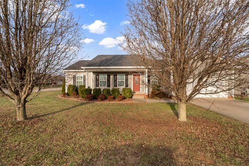 3003 Tomohawk Ct, Bowling Green, KY, 42101-8895 | Card Image