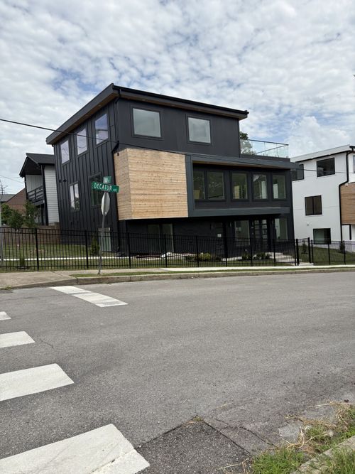 21 Decatur St, Nashville, TN, 37210-2804 | Card Image
