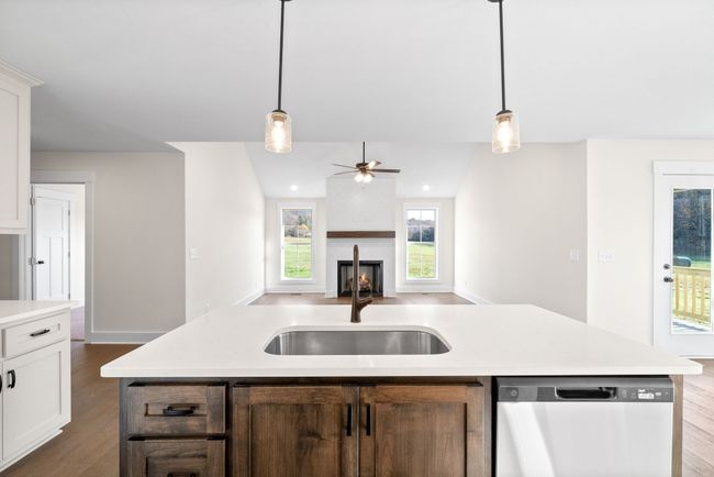1936 Flats Rd, House other with 3 bedrooms, 2 bathrooms and 2 parking in Cunningham TN | Image 4