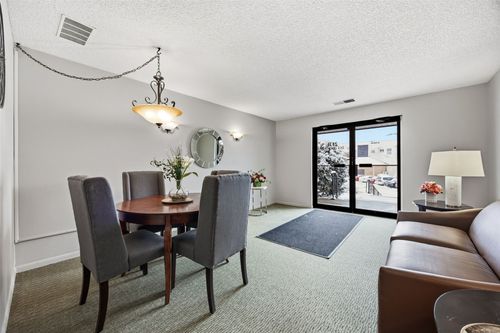 apt-116-2131 1st Ave Se, Cedar Rapids, IA, 52402-6360 | Card Image