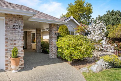 501 Muirfield Close, Qualicum Beach, BC, V9K2J9 | Card Image
