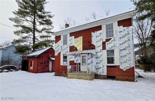 52125 E Center St, Burton, OH, 44021 | Card Image