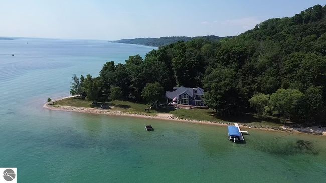 3485 N West Torch Lake Dr, House other with 5 bedrooms, 4 bathrooms and null parking in Kewadin MI | Image 71