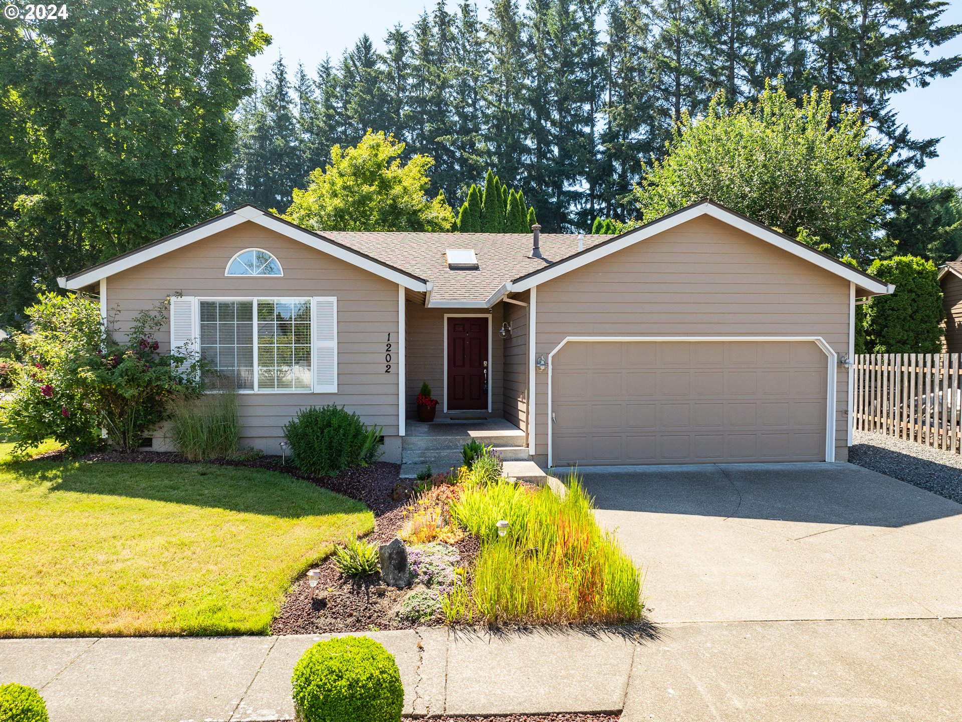 Althaus Dr, Troutdale, OR 97060