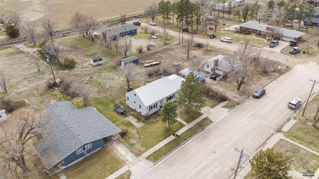 CHESTNUT - 309 Other, House other with 4 bedrooms, 2 bathrooms and null parking in Kadoka SD | Image 38