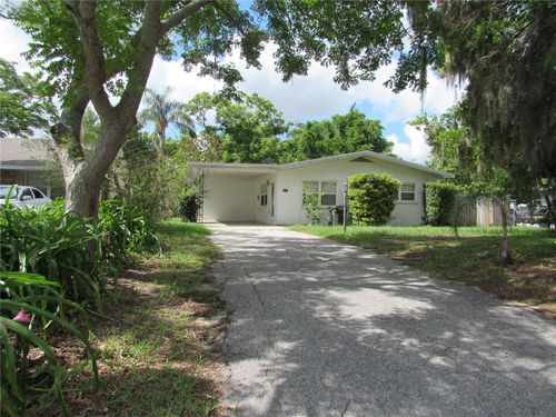 137 Linden St, CLERMONT, FL, 34711-3043 | Card Image