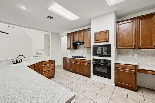 1521 Foppiano Loop, House other with 4 bedrooms, 4 bathrooms and 2 parking in Round Rock TX | Image 8