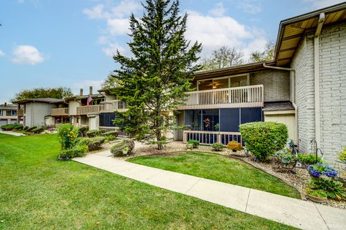 g83-15717 Orlan Brook Dr, Orland Park, IL, 60462-4826 | Card Image