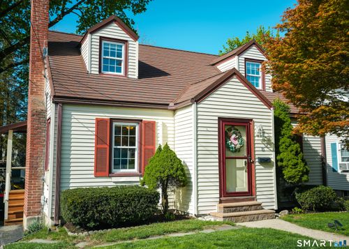 26 Harris St, Norwalk, CT, 06850-2043 | Card Image