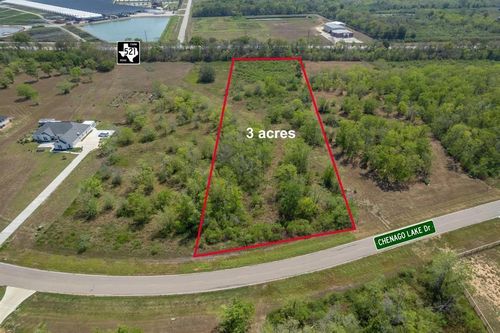 22611 Chenango Lake Dr, Angleton, TX, 77515 | Card Image