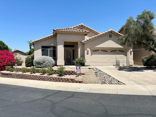 1230 E Captain Dreyfus Ave, Phoenix, AZ, 85022-4940 | Card Image