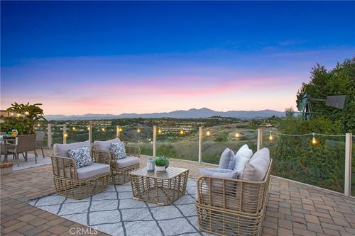 31 Russell Ln, Laguna Niguel, CA, 92677-4120 | Card Image