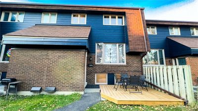 2609 Baseline Rd, Condo with 3 bedrooms, 2 bathrooms and 1 parking in Ottawa ON | Image 1