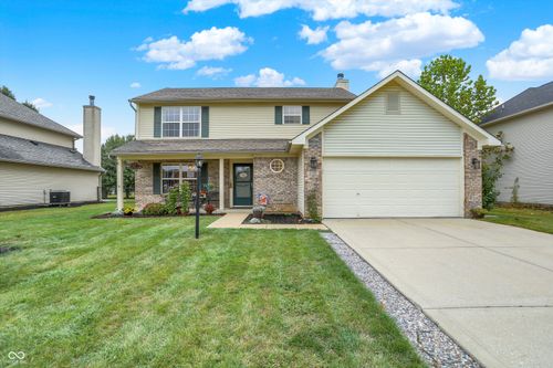 11132 Clearspring Way, Indianapolis, IN, 46239-8881 | Card Image