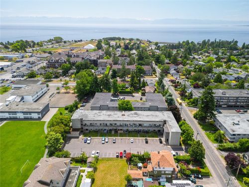 12-477 Lampson St, Esquimalt, BC, V9A5Z4 | Card Image