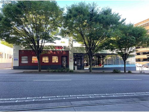 1909 Sw 6th Ave, Portland, OR, 97201-5205 | Card Image