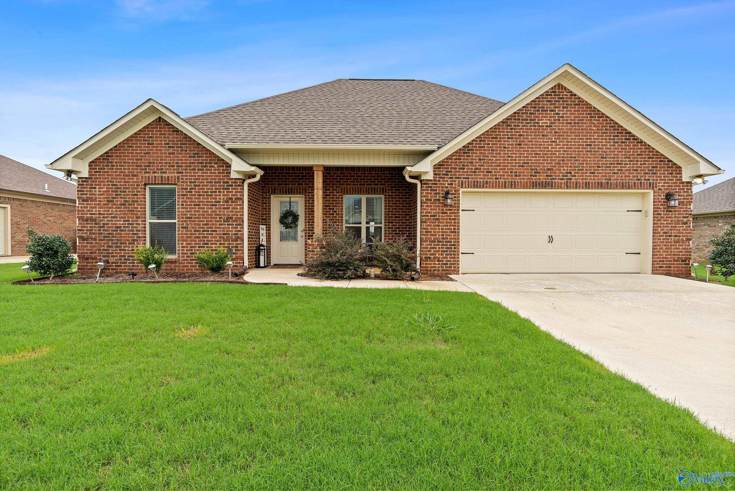 Landview Ln, Athens, AL 35613