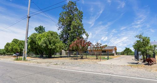 8275 E Orchard Rd, Acampo, CA, 95220-9757 | Card Image