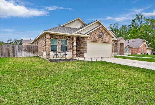 320 Carlos Leal Dr, Dayton, TX, 77535-2088 | Card Image