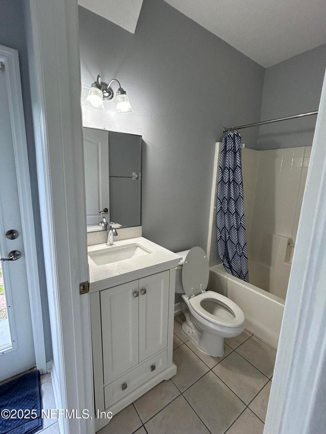10258 Meadow Pointe Dr, House other with 4 bedrooms, 3 bathrooms and null parking in JACKSONVILLE FL | Image 12