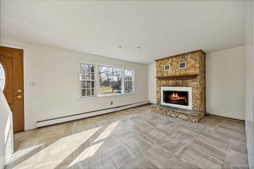 6 Cobble Pl, Blauvelt, NY, 10913-1649 | Card Image