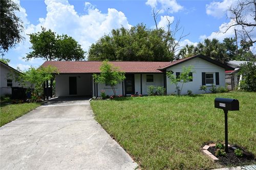 8609 Driftwood Dr, TAMPA, FL, 33615-4412 | Card Image