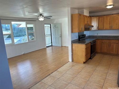 3-1017 Maluna St, Honolulu, HI, 96818-1118 | Card Image