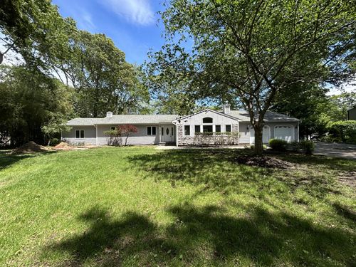 5 Poplar Ct, Miller Place, NY, 11764-2724 | Card Image