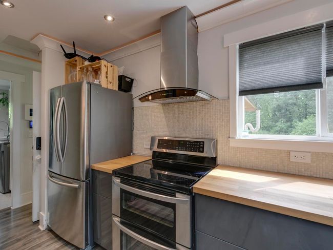 26521 Lougheed Highway, House other with 1 bedrooms, 1 bathrooms and 10 parking in Maple Ridge BC | Image 18
