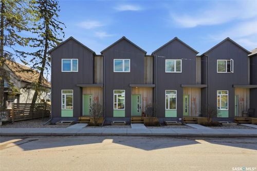 532 F Avenue S, Saskatoon, SK, S7M5X9 | Card Image