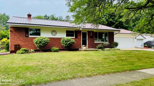 805 Huntington Dr, Owosso, MI, 48867-1905 | Card Image
