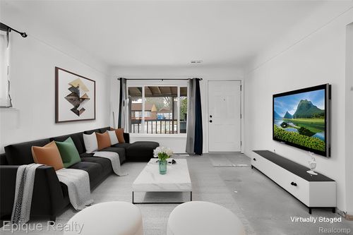 28463 Sutherland St, Southfield, MI, 48076-2940 | Card Image