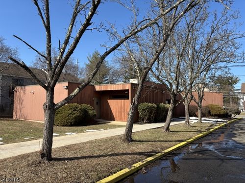 282 E Main St, Somerville, NJ, 08876-3006 | Card Image