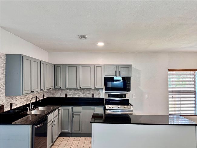 1222 S 4 Th St, House other with 3 bedrooms, 2 bathrooms and null parking in Rogers AR | Image 13