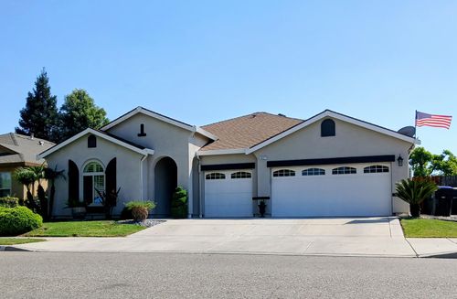 3827 E Harter Ct, Visalia, CA, 93292-1308 | Card Image
