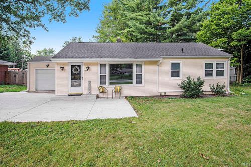 60091 Carroll St, South Bend, IN, 46614-5402 | Card Image