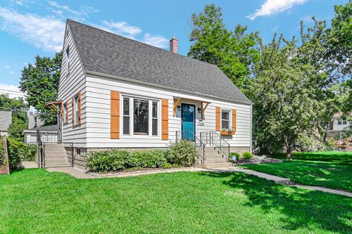 17646 State Line Ave, Lansing, IL, 60438-2073 | Card Image