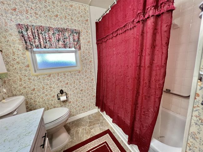 105 Avocado Cv, House other with 2 bedrooms, 2 bathrooms and null parking in LEESBURG FL | Image 39