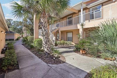 2711 Emerald Lake Court, Condo with 2 bedrooms, 2 bathrooms and null parking in Kissimmee FL | Image 2